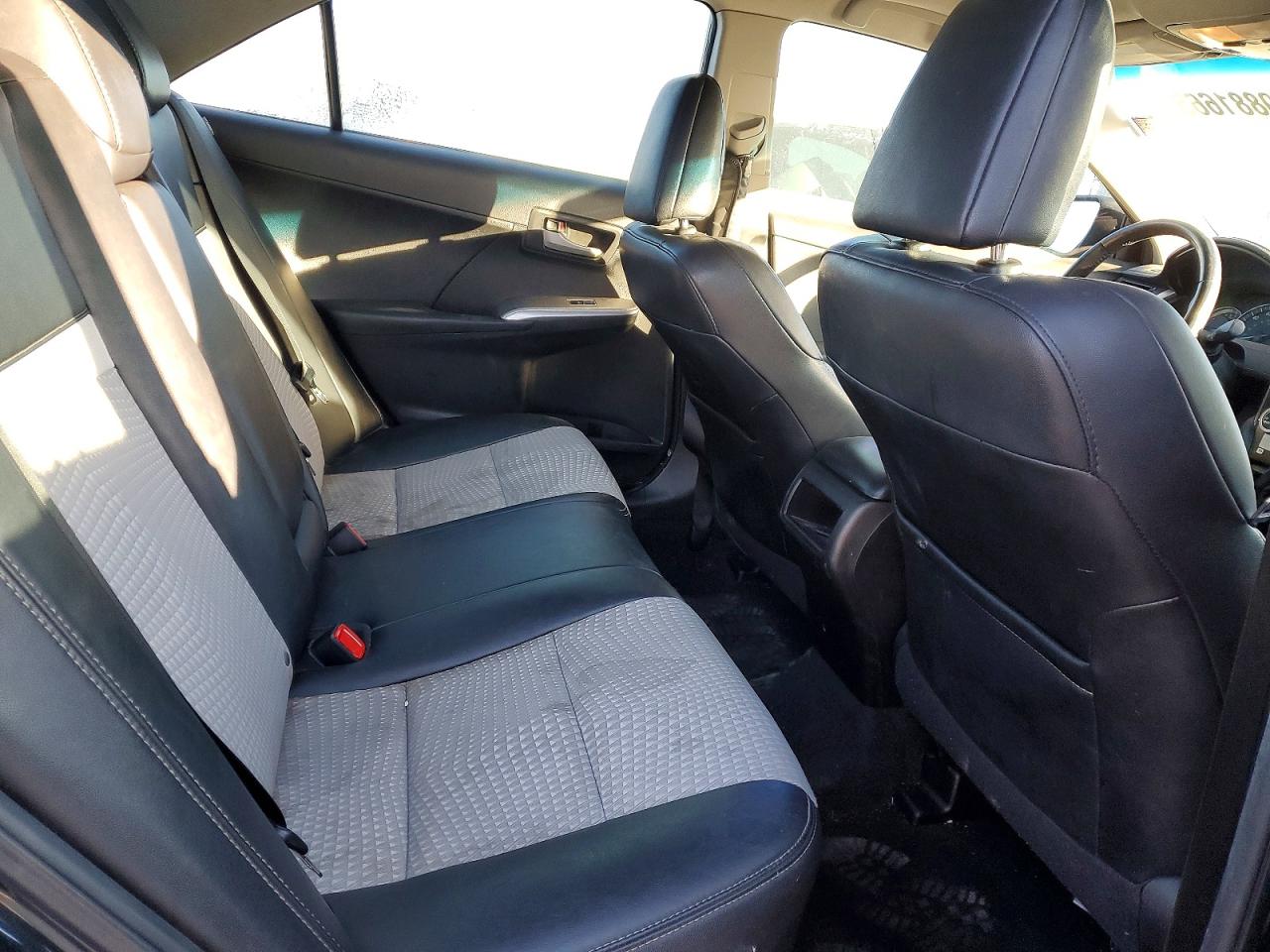 2014 TOYOTA CAMRY L photo 10