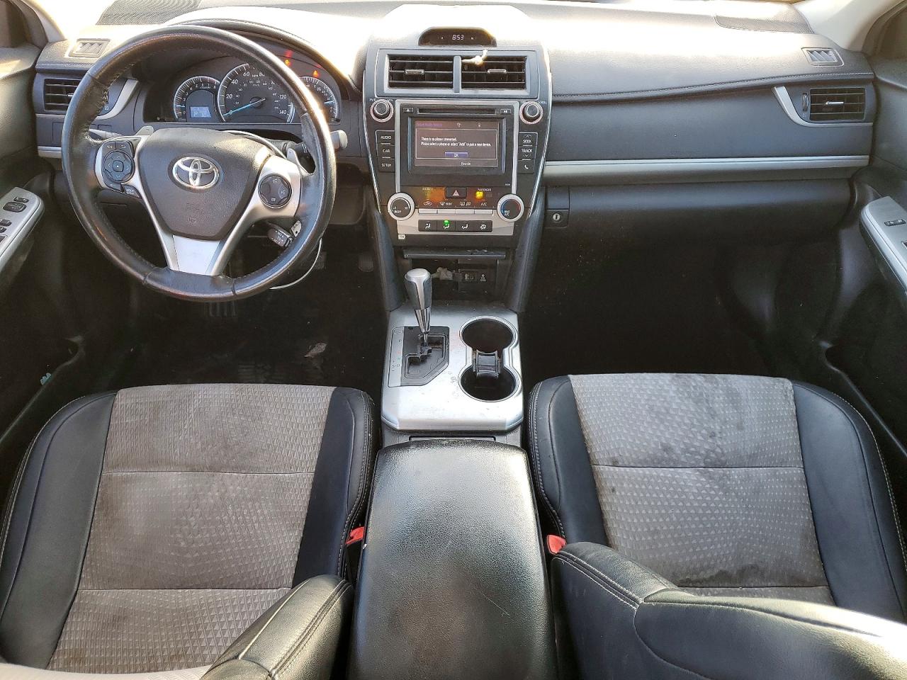 2014 TOYOTA CAMRY L photo 8