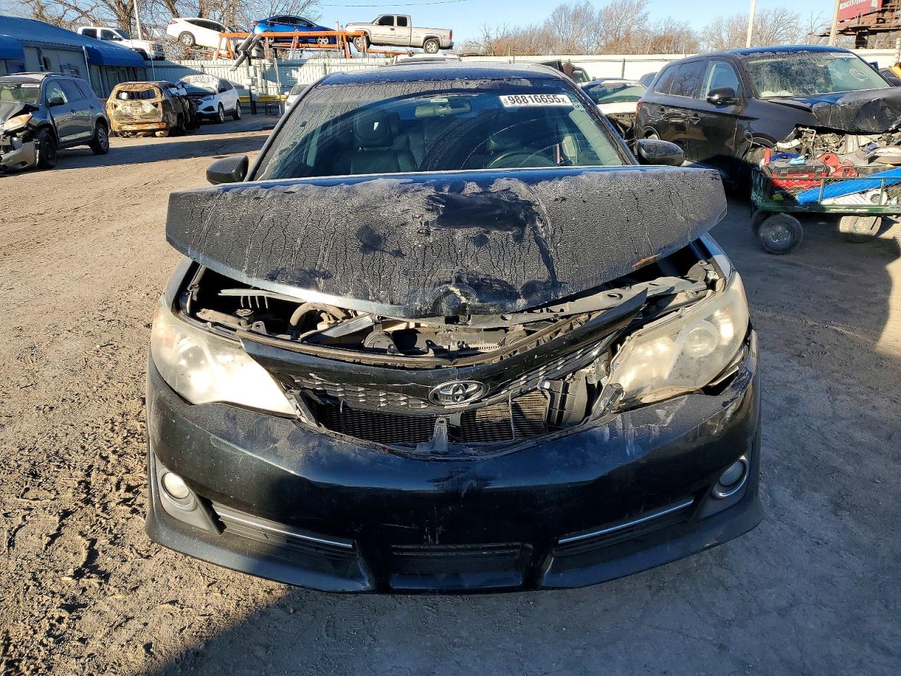2014 TOYOTA CAMRY L photo 5