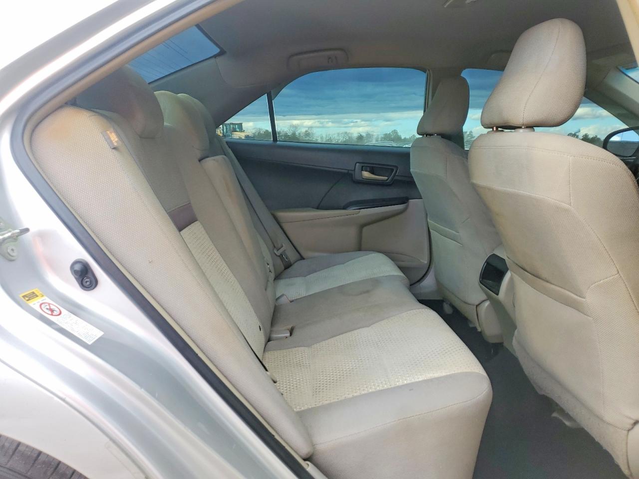 2014 TOYOTA CAMRY L photo 10