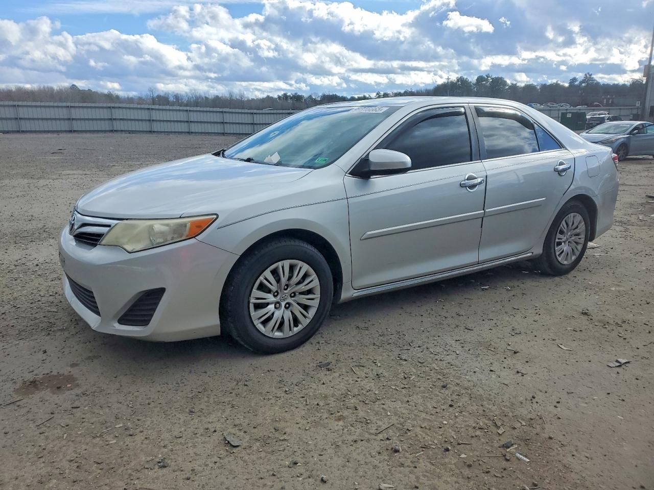 2014 TOYOTA CAMRY