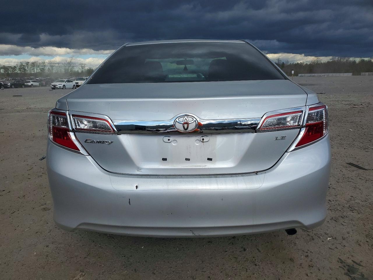 2014 TOYOTA CAMRY L photo 6