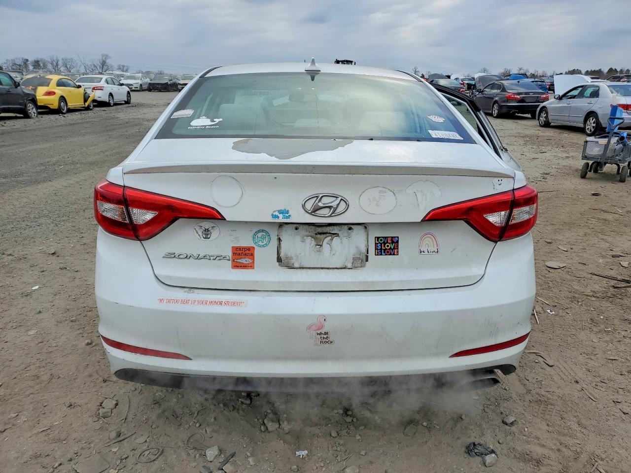 2016 HYUNDAI SONATA SE photo 6