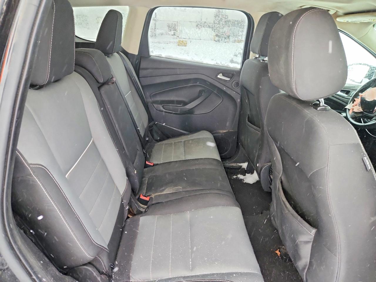 2015 FORD ESCAPE SE photo 10