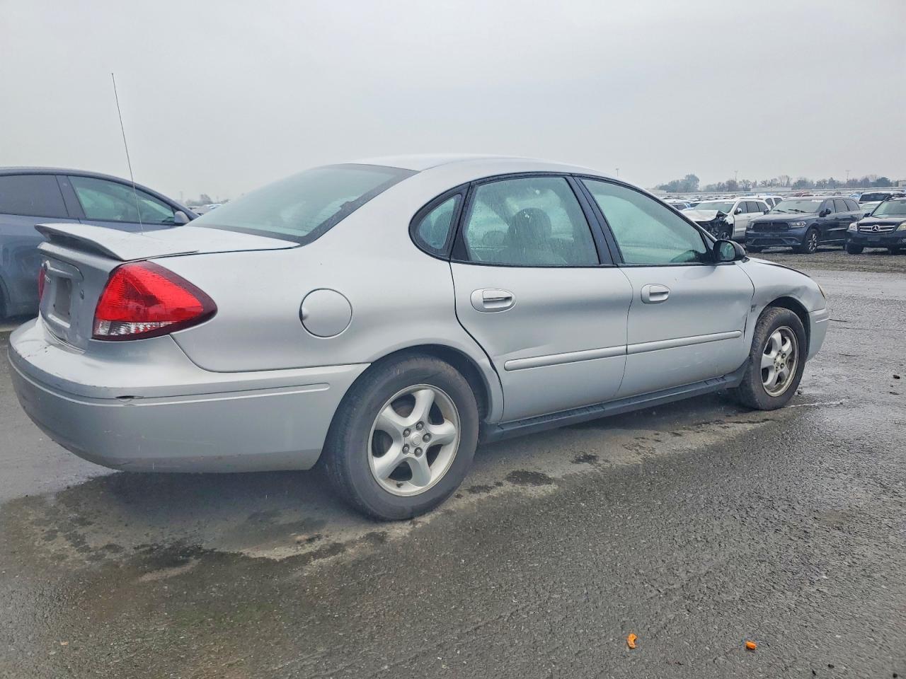 2004 FORD TAURUS SES photo 3