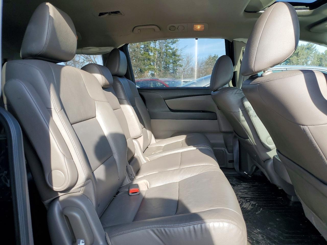 2016 HONDA ODYSSEY EXL photo 11