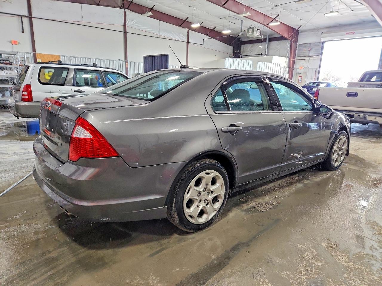 2011 FORD FUSION SE photo 3
