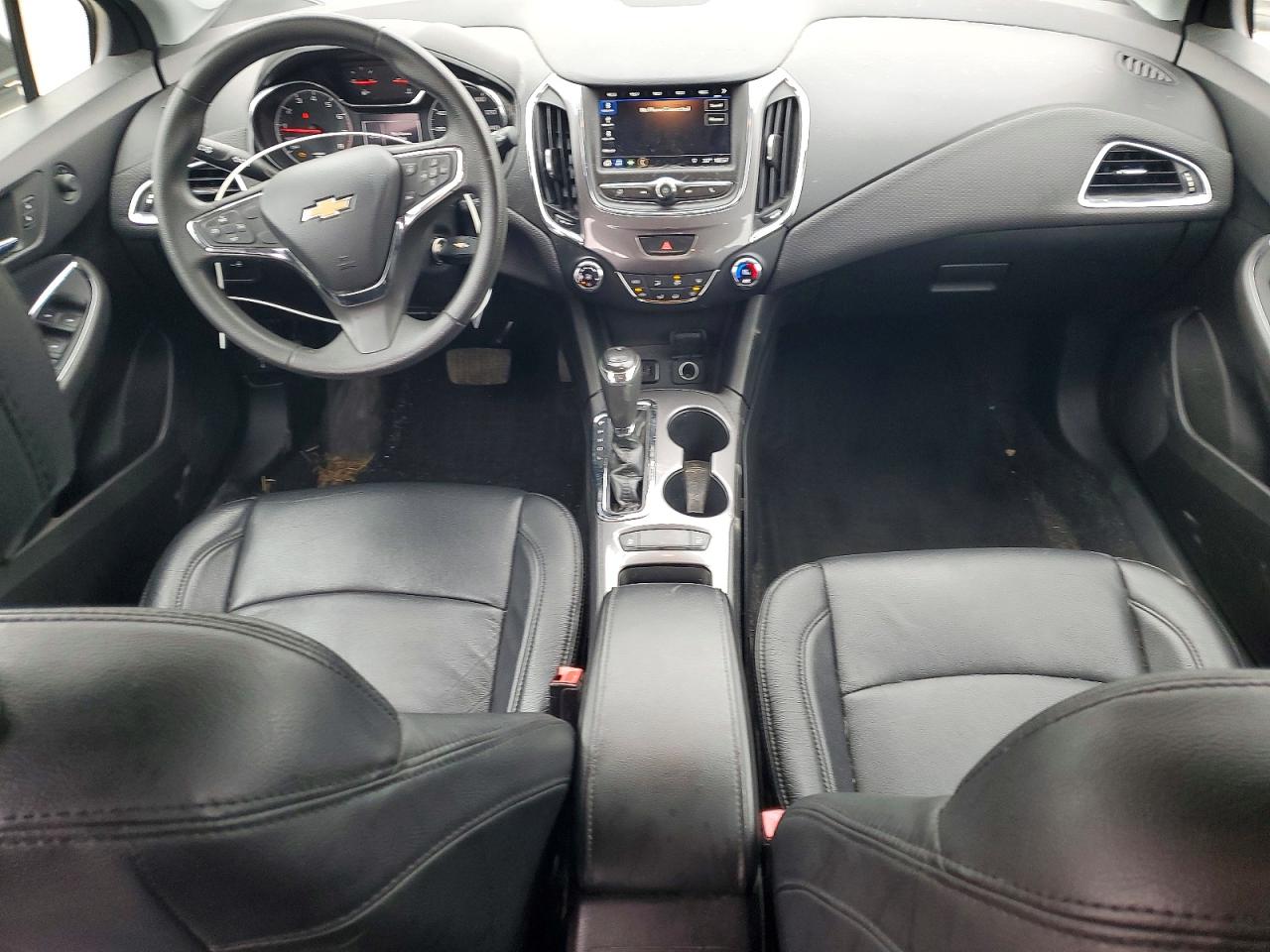 2019 CHEVROLET CRUZE LT photo 8