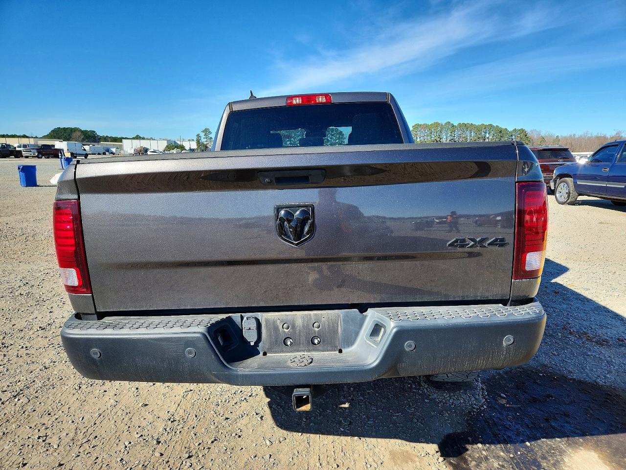 2021 RAM 1500 CLASSIC SLT photo 6