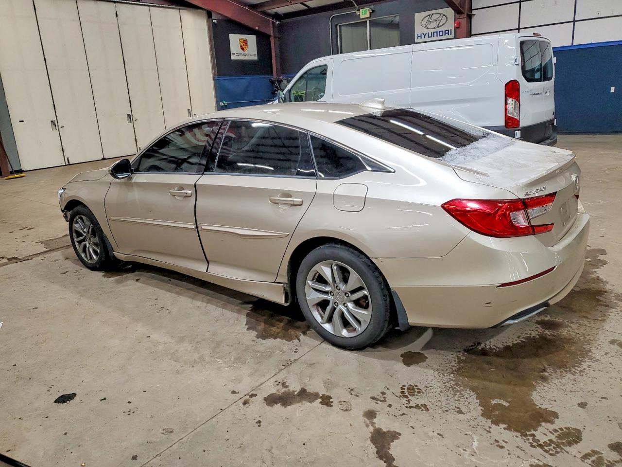 2018 HONDA ACCORD LX photo 3