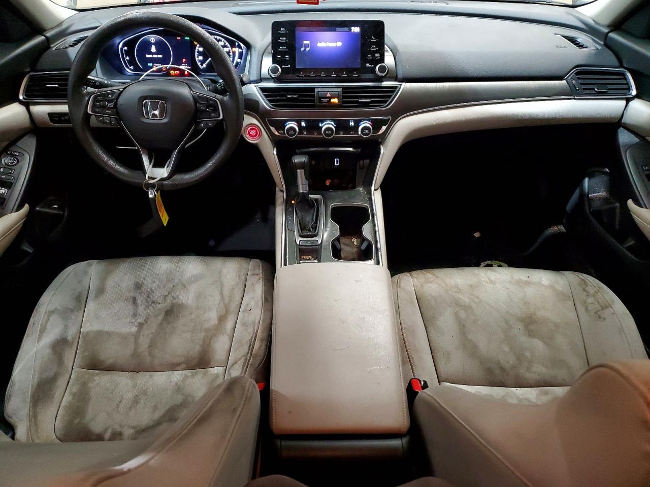2018 HONDA ACCORD LX photo 15