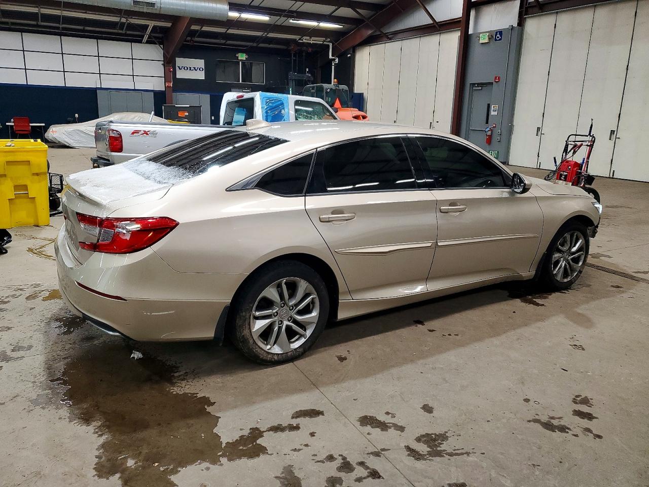 2018 HONDA ACCORD LX photo 5