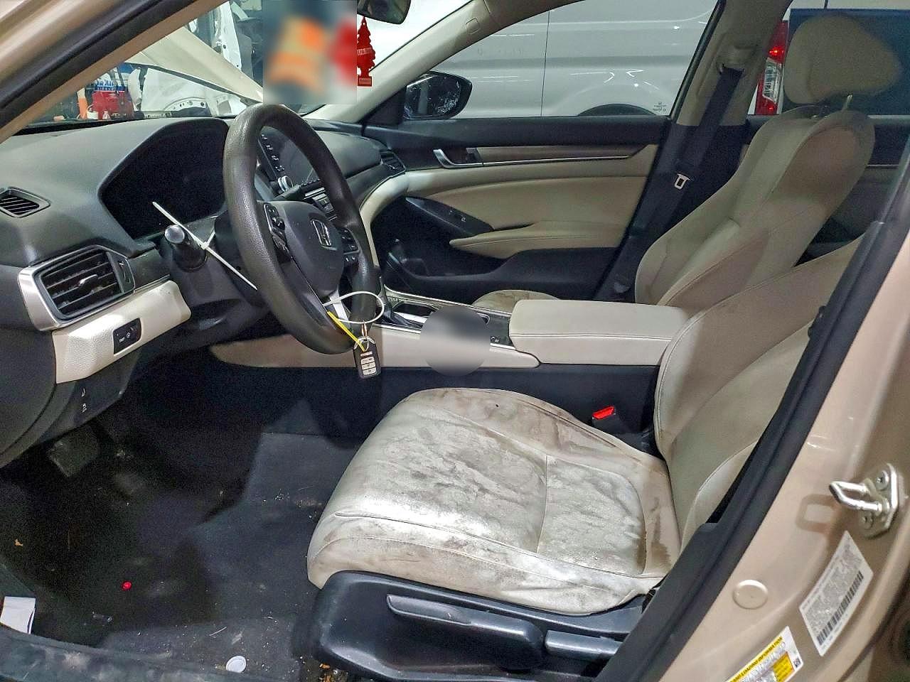 2018 HONDA ACCORD LX photo 13