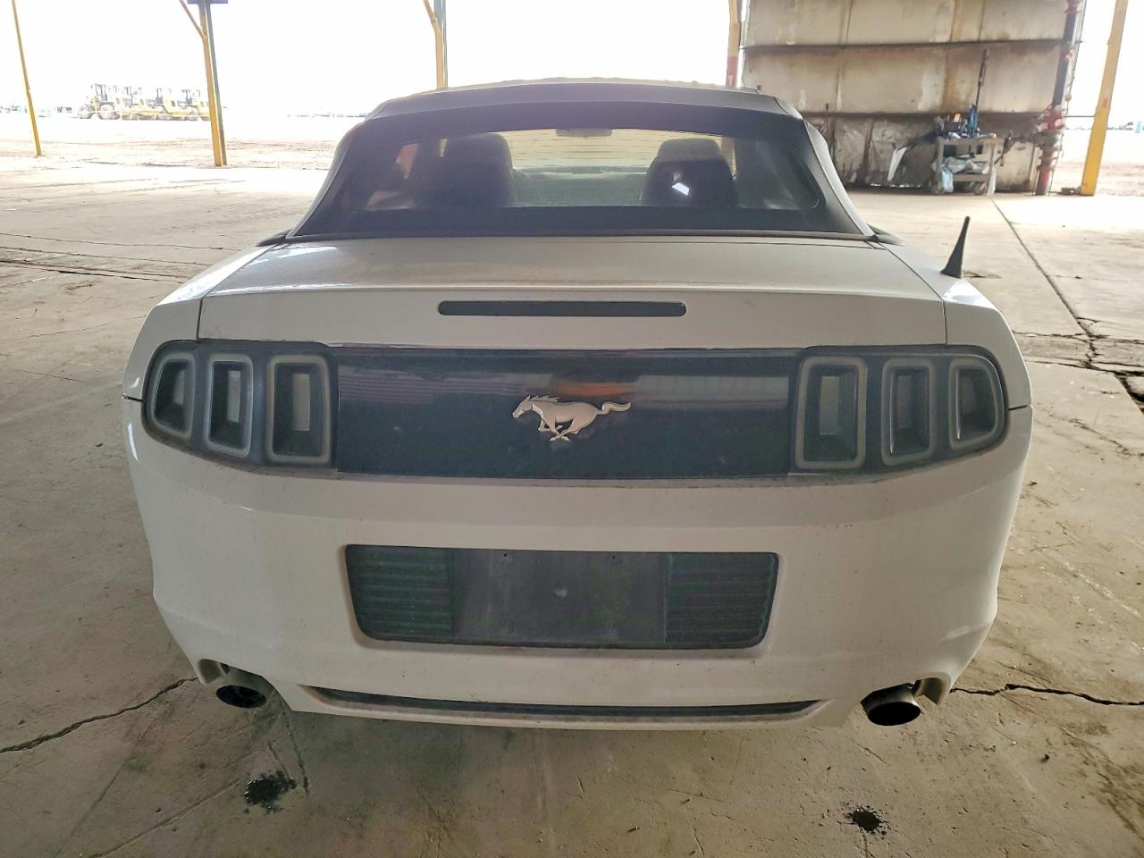 2014 FORD MUSTANG photo 11