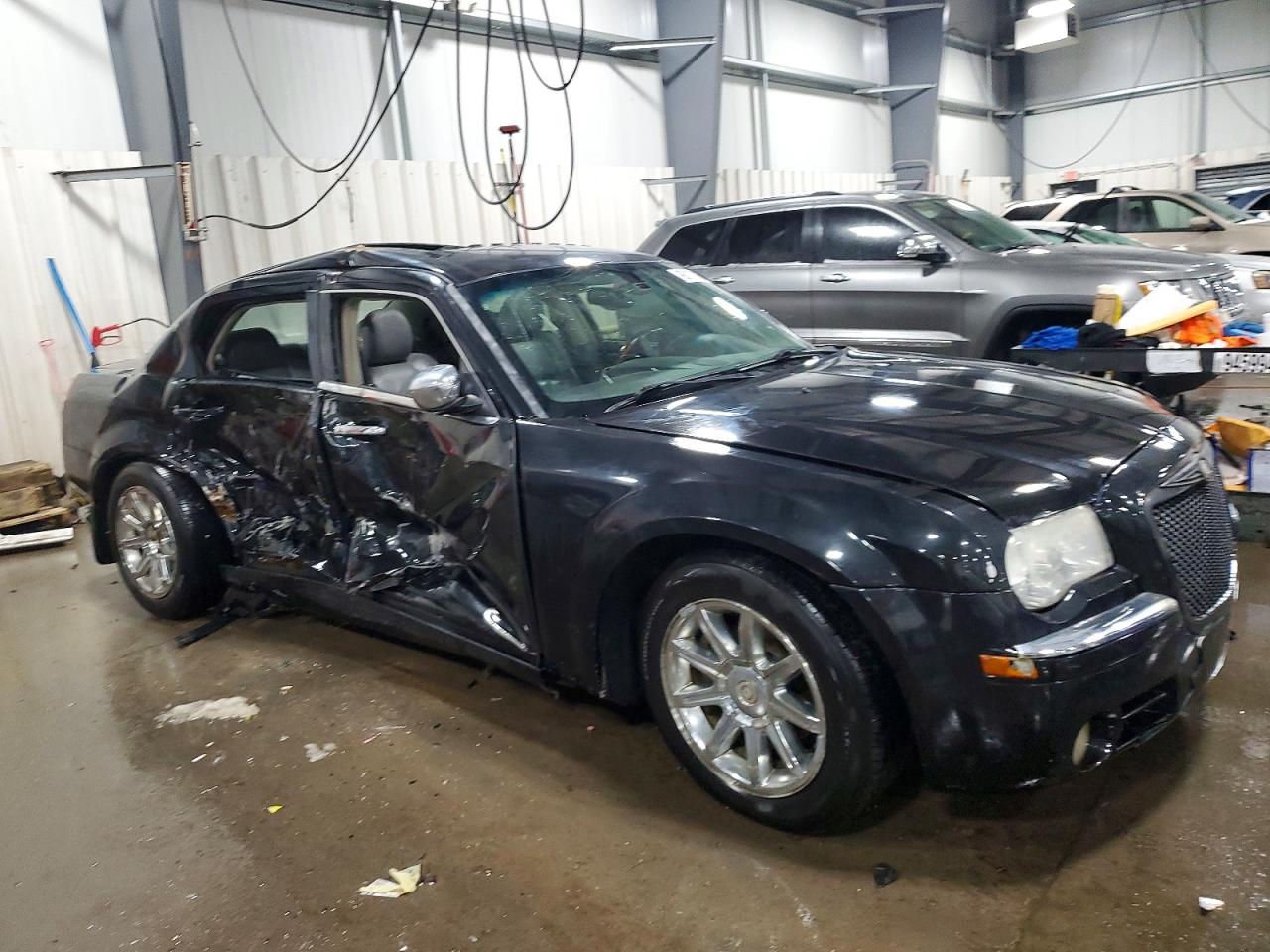 2005 CHRYSLER 300C photo 4