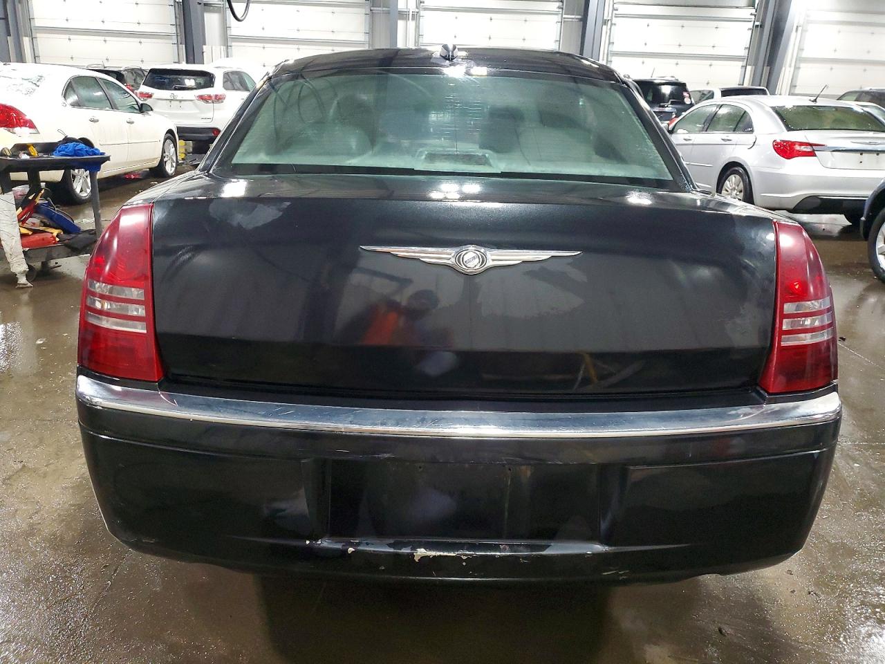 2005 CHRYSLER 300C photo 6