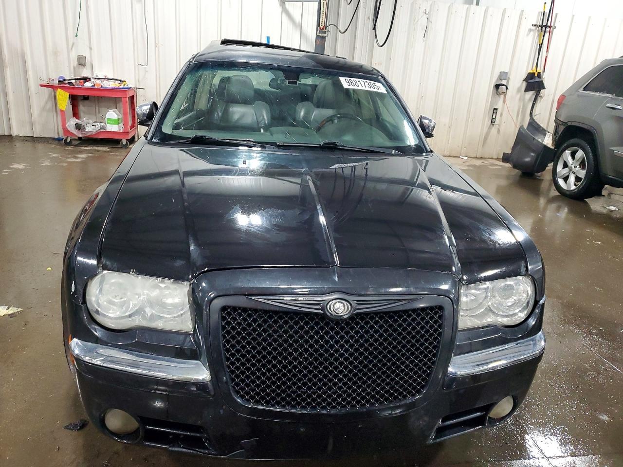 2005 CHRYSLER 300C photo 5