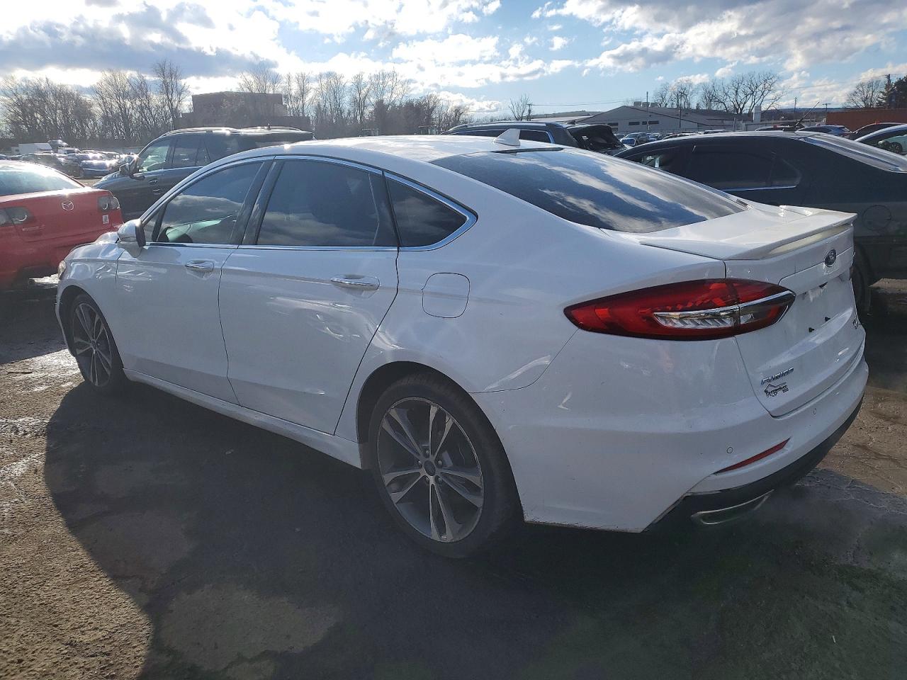 2019 FORD FUSION TITANIUM photo 3