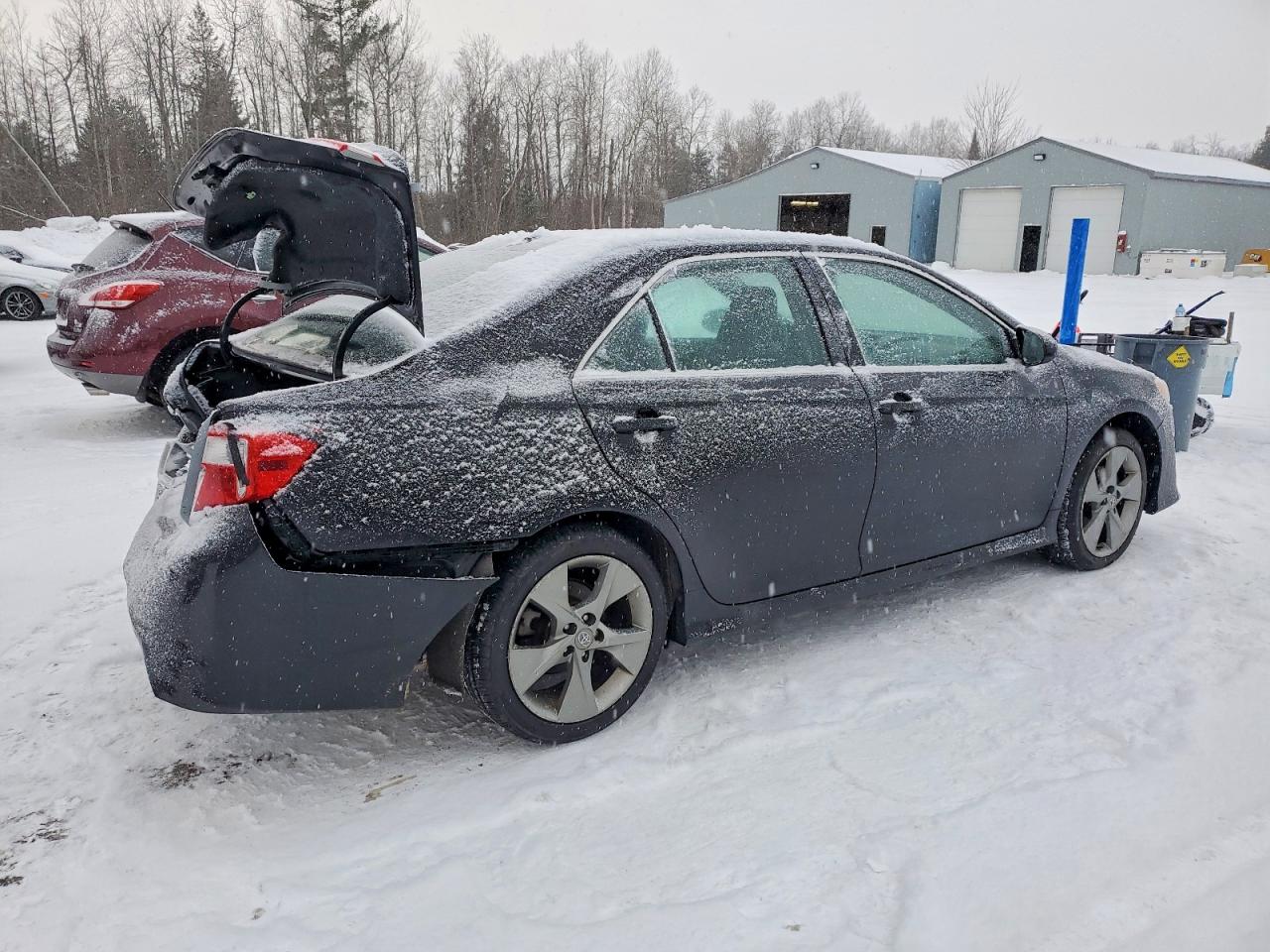2012 TOYOTA CAMRY BASE photo 3