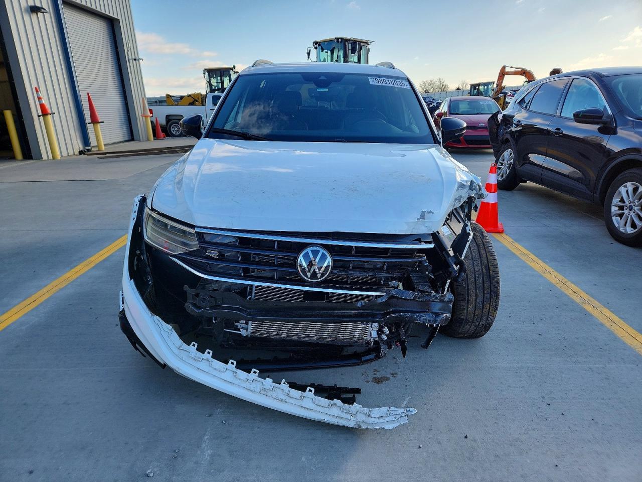 2024 VOLKSWAGEN TIGUAN SE R-LINE BLACK photo 17