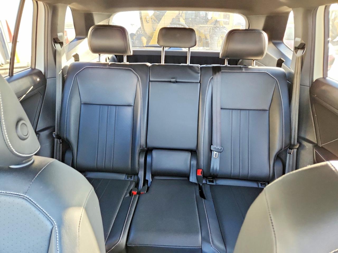 2024 VOLKSWAGEN TIGUAN SE R-LINE BLACK photo 37