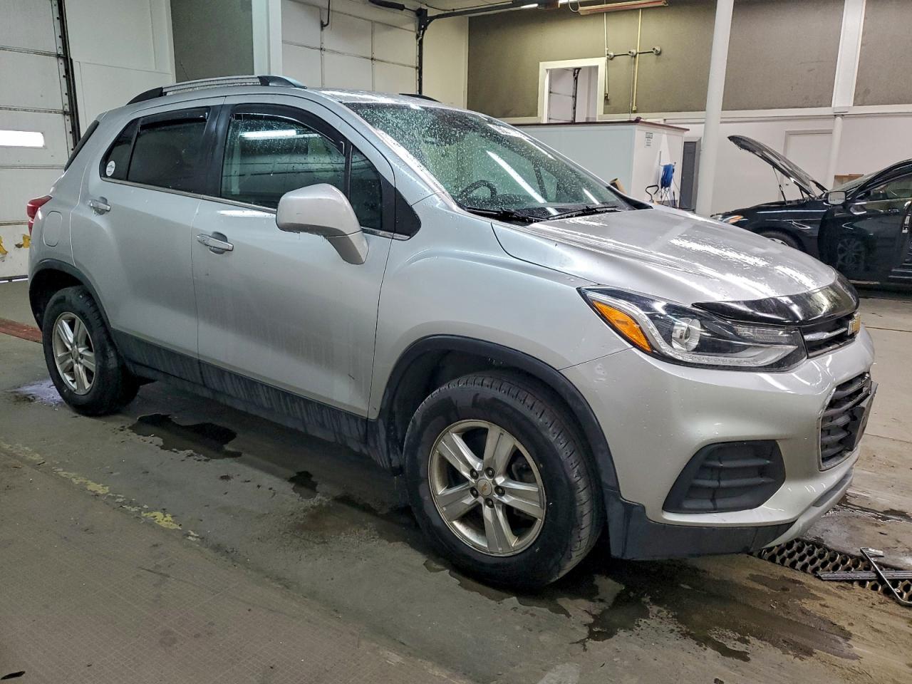 2019 CHEVROLET TRAX 1LT photo 4