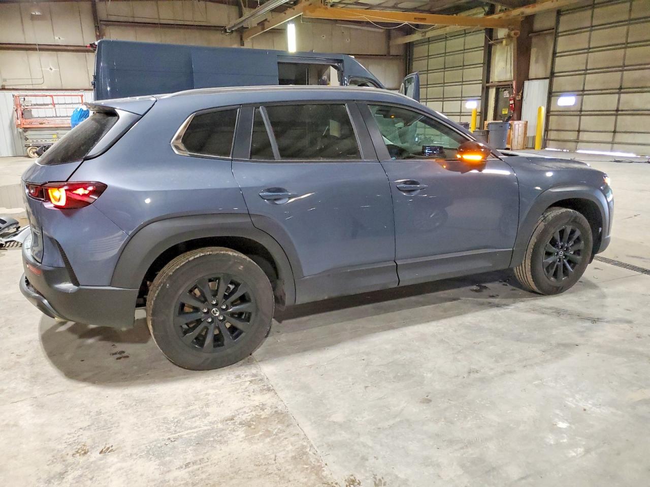 2025 MAZDA CX-50 PREFERRED photo 3