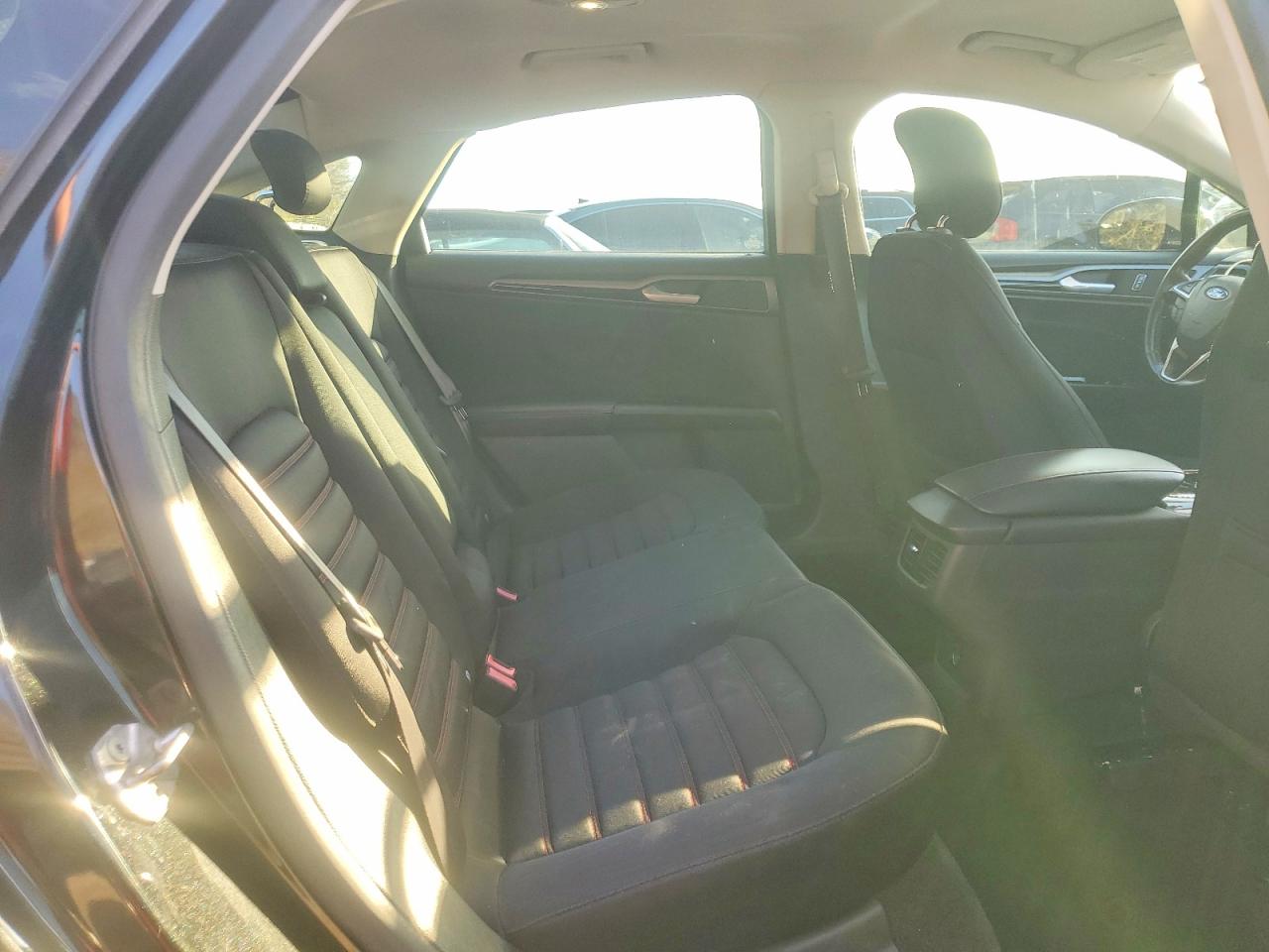 2014 FORD FUSION SE photo 10