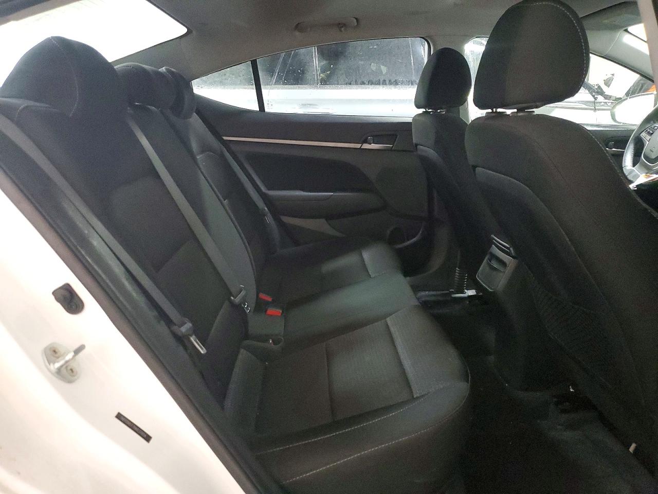 2017 HYUNDAI ELANTRA VALUE EDITION photo 10