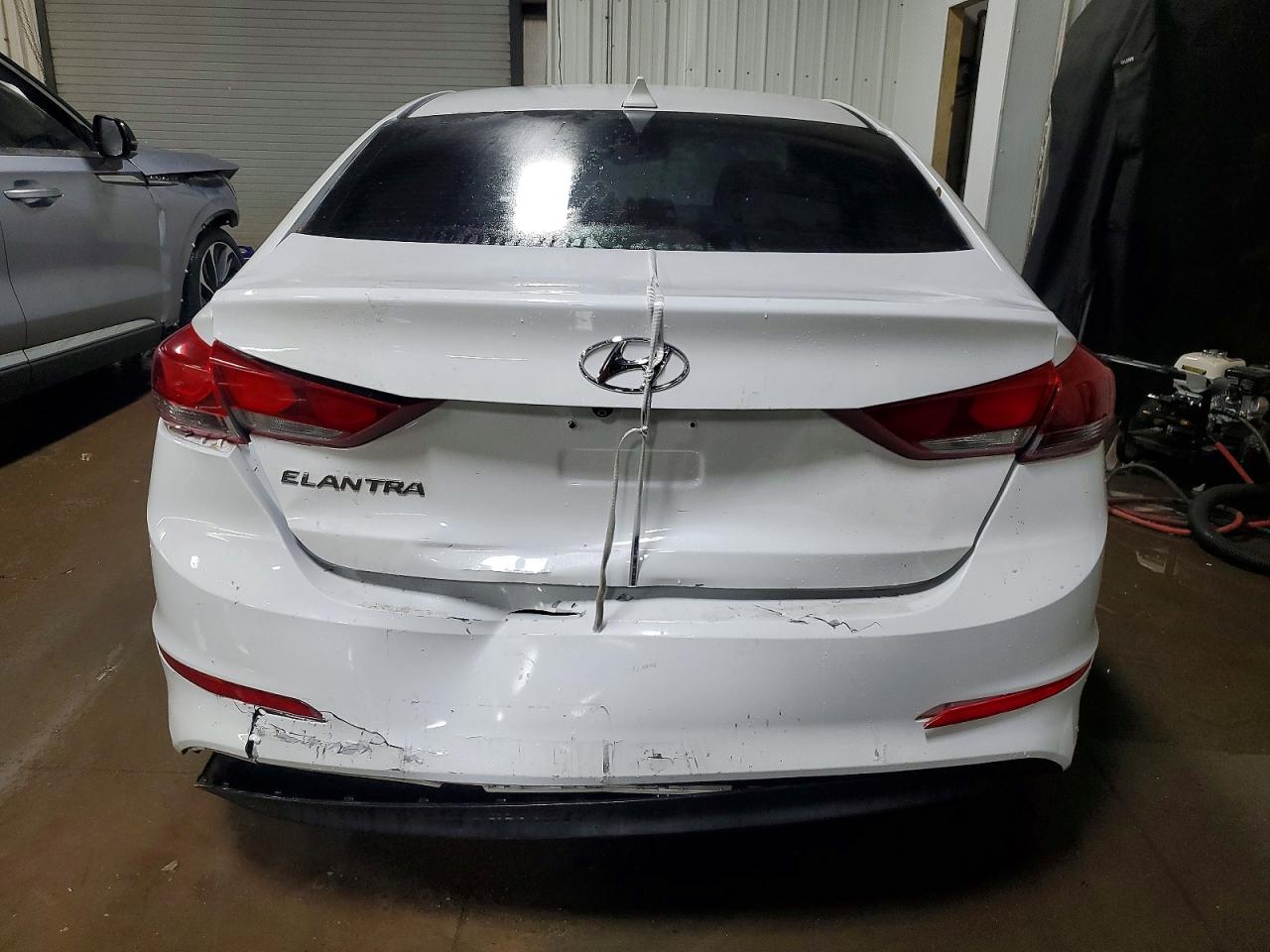 2017 HYUNDAI ELANTRA VALUE EDITION photo 6