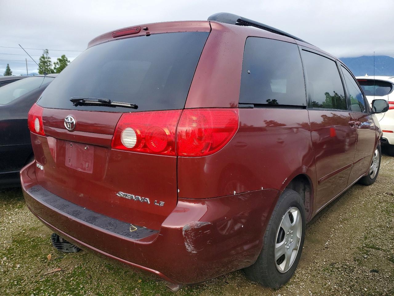 2008 TOYOTA SIENNA CE photo 3