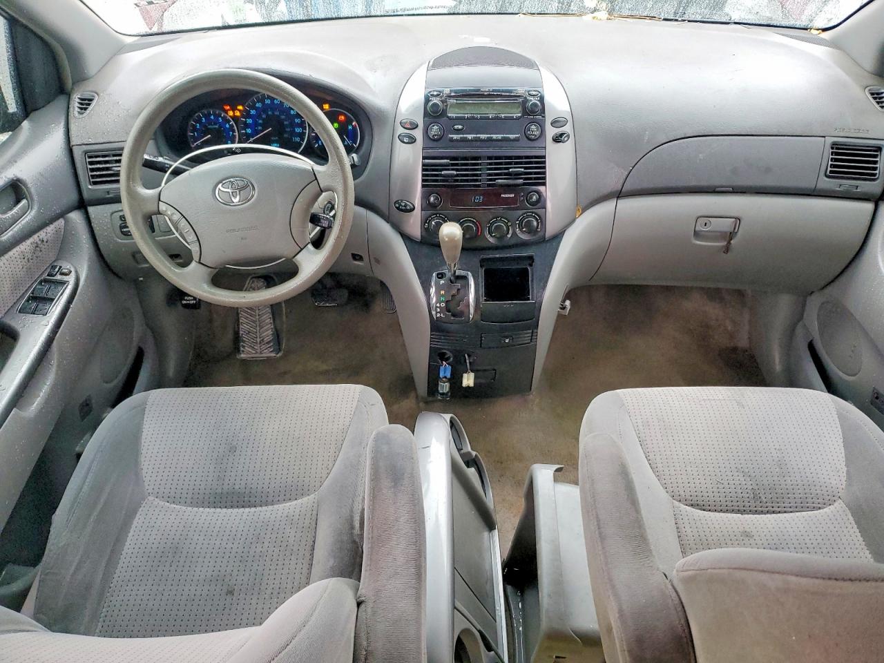 2008 TOYOTA SIENNA CE photo 8