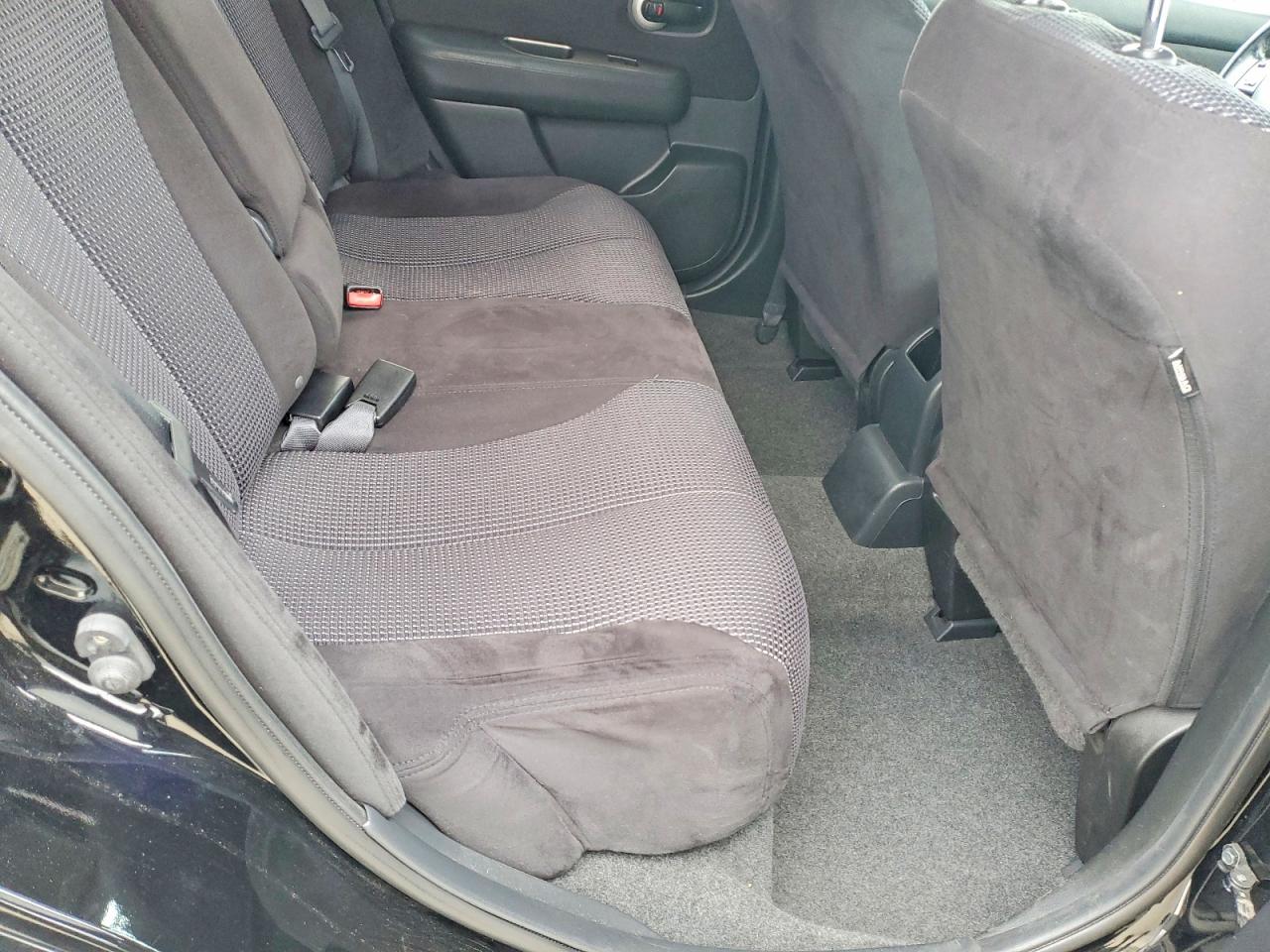 2012 NISSAN VERSA S photo 10
