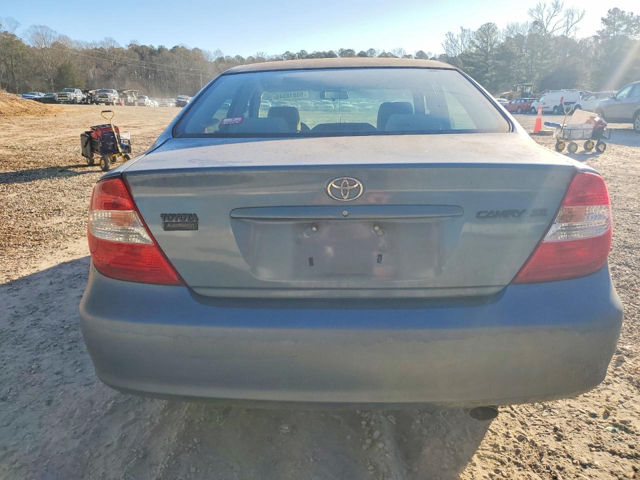 2004 TOYOTA CAMRY LE photo 11