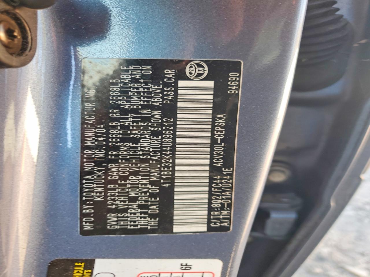 2004 TOYOTA CAMRY LE photo 23