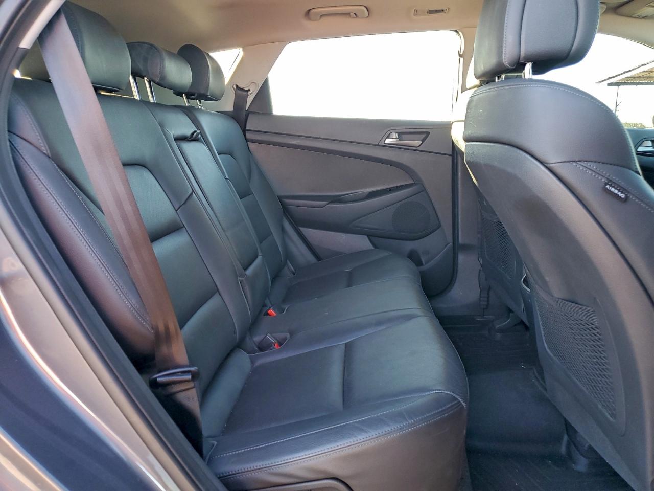 2018 HYUNDAI TUCSON SEL photo 11
