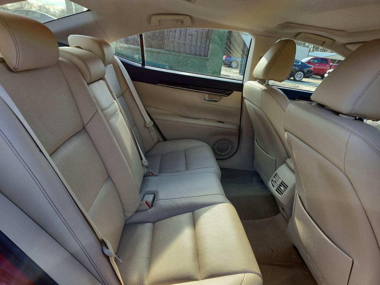 2013 LEXUS ES 350 photo 10