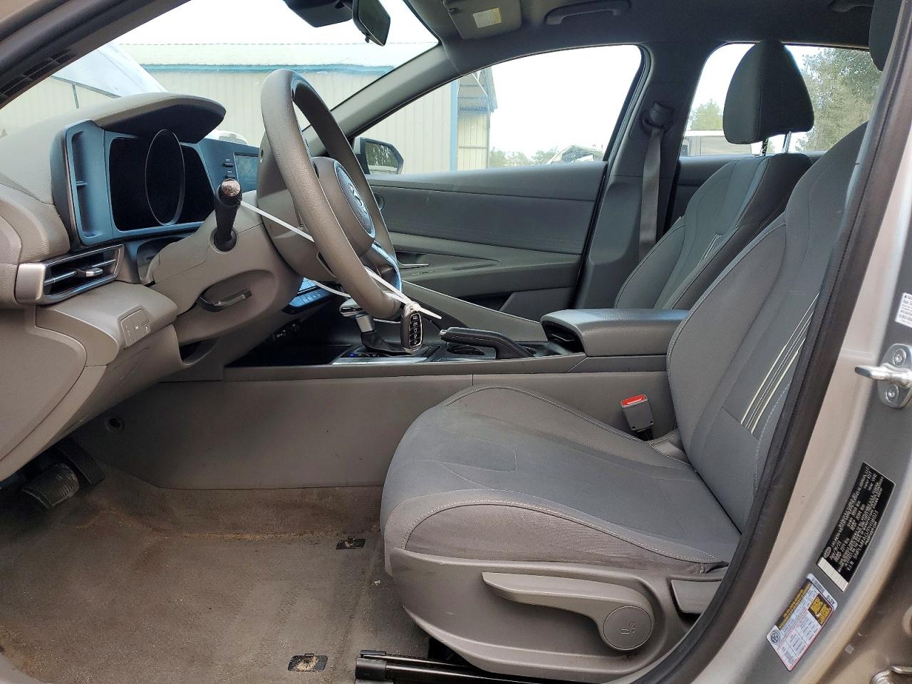 2023 HYUNDAI ELANTRA SEL photo 7