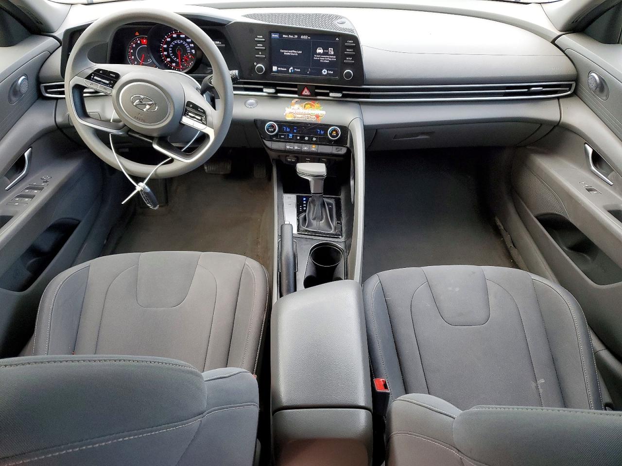 2023 HYUNDAI ELANTRA SEL photo 8