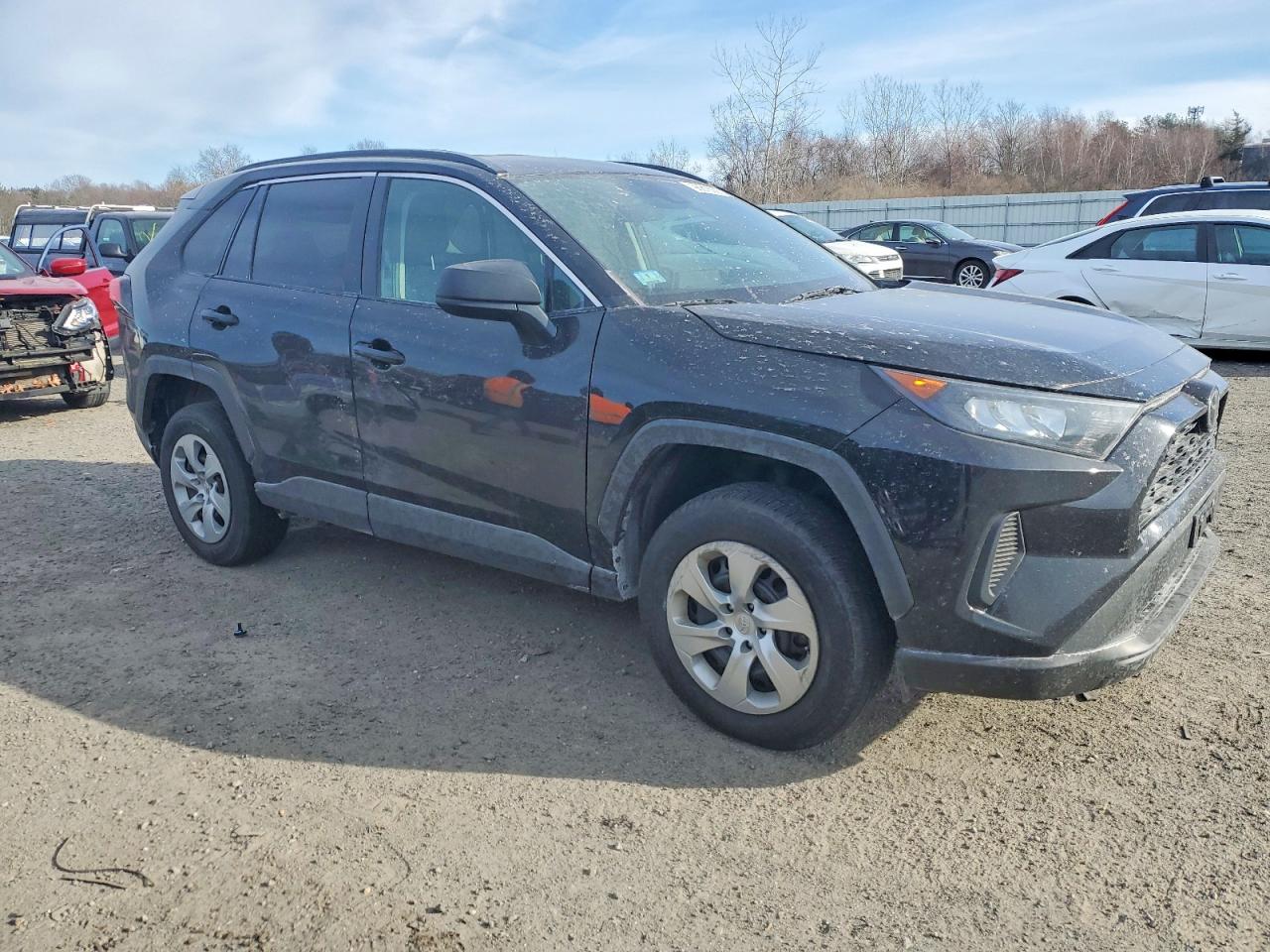 2021 TOYOTA RAV4 LE photo 4