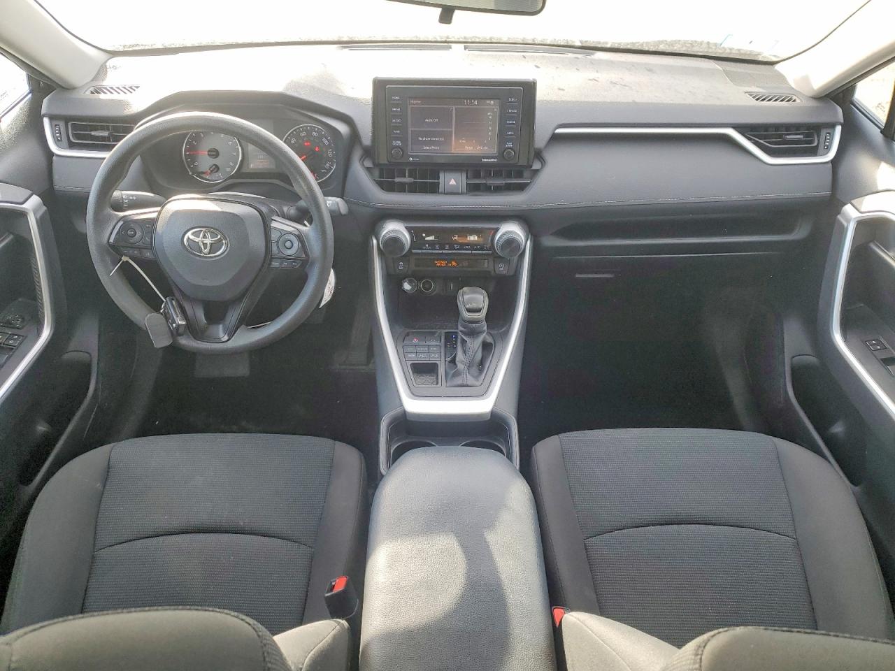 2021 TOYOTA RAV4 LE photo 8