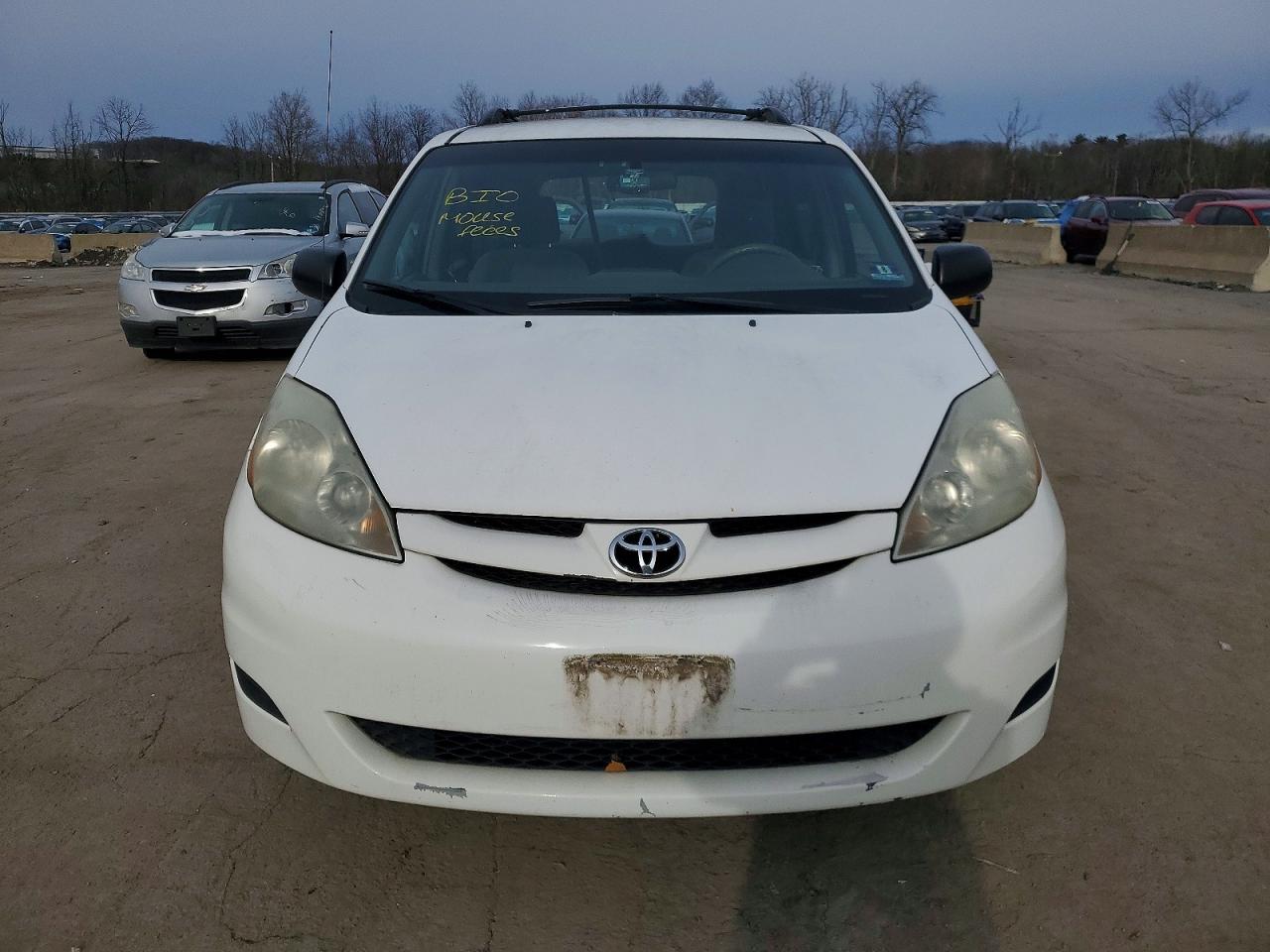 2007 TOYOTA SIENNA CE 7-PASSENGER photo 9