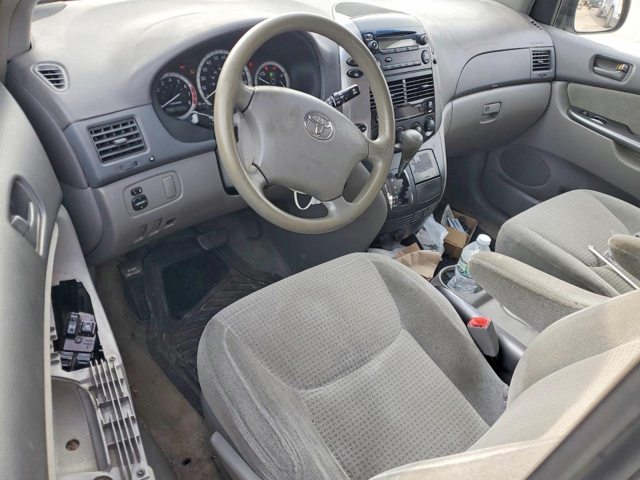 2007 TOYOTA SIENNA CE 7-PASSENGER photo 15