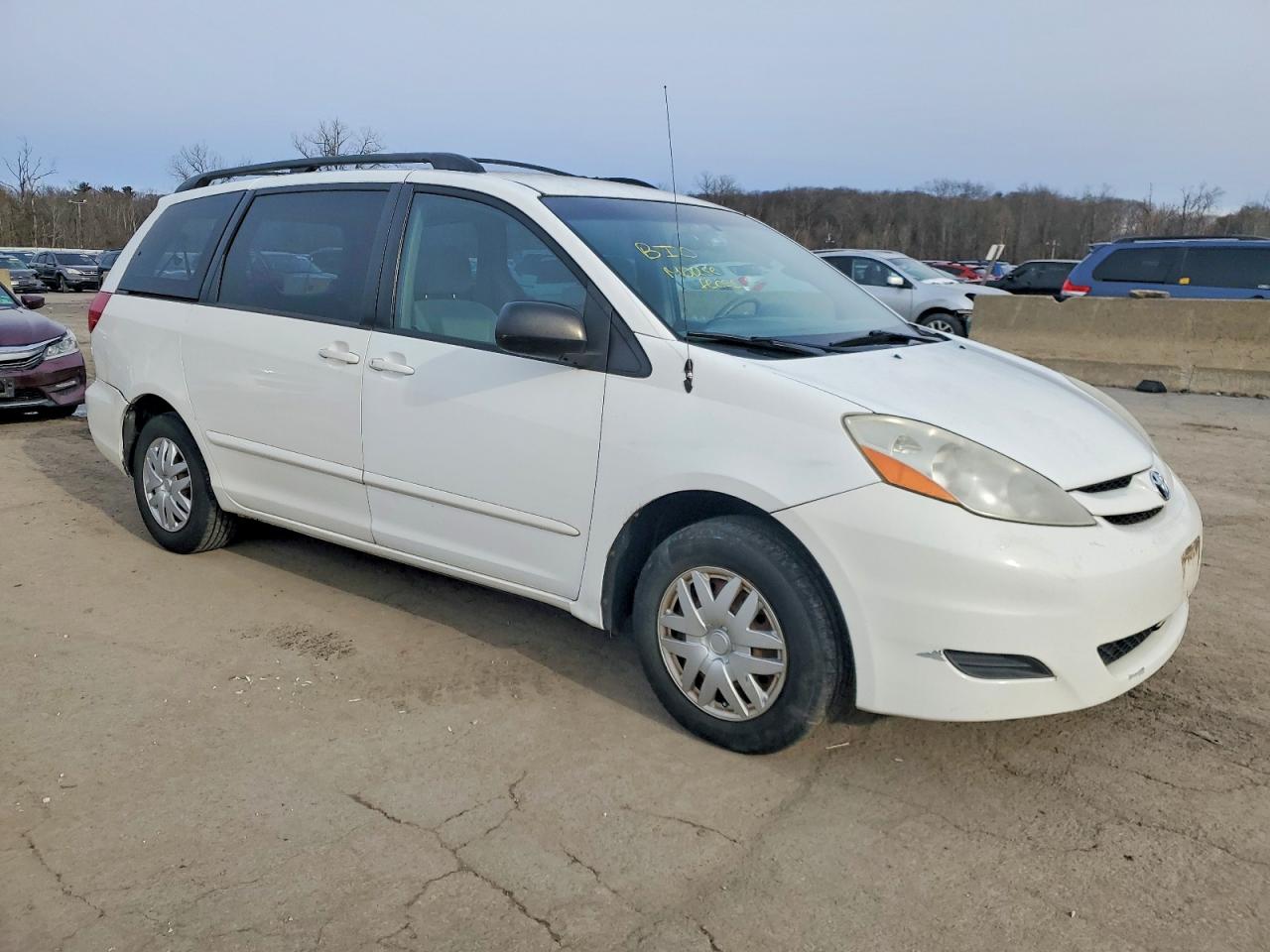 2007 TOYOTA SIENNA CE 7-PASSENGER photo 7