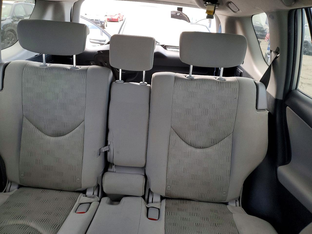 2011 TOYOTA RAV4 photo 10