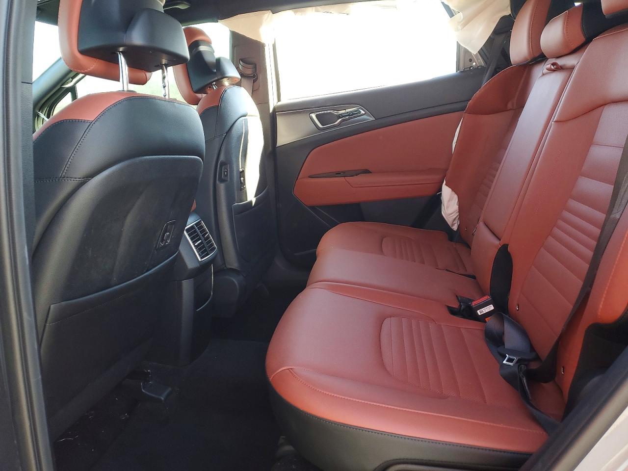 2025 KIA SPORTAGE SX photo 21