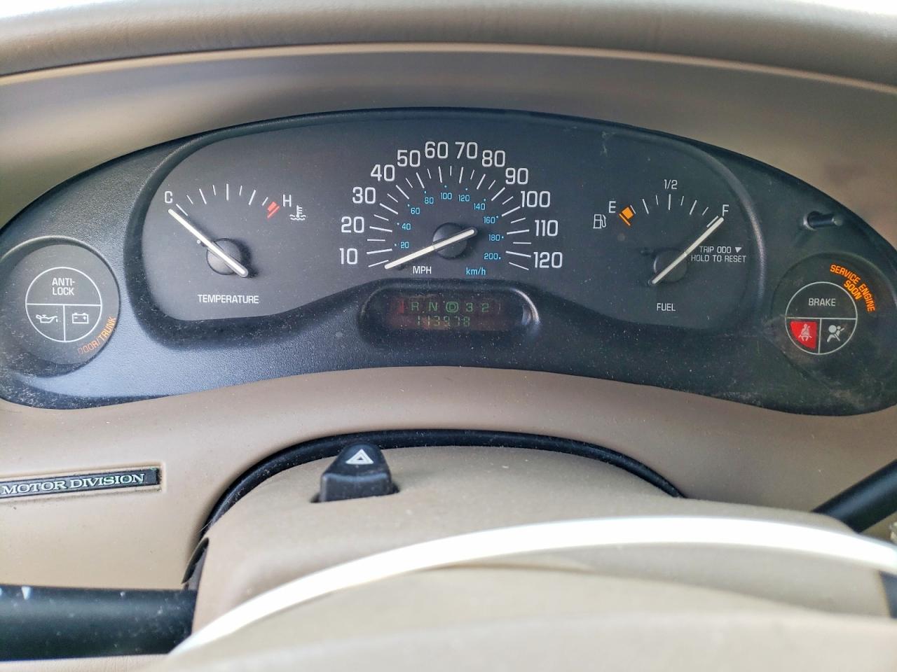 2002 BUICK CENTURY CUSTOM photo 9