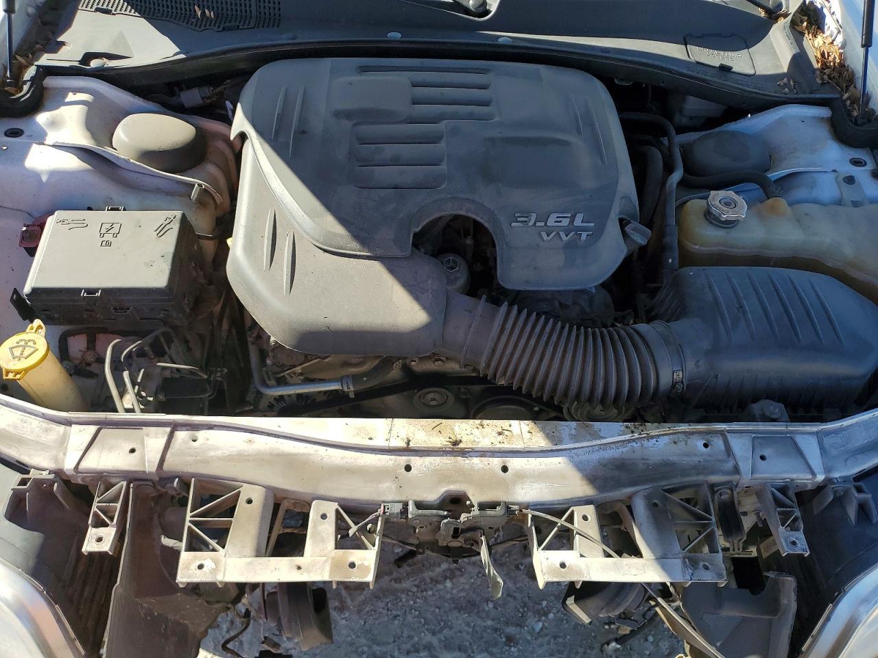 2014 CHRYSLER 300 photo 11