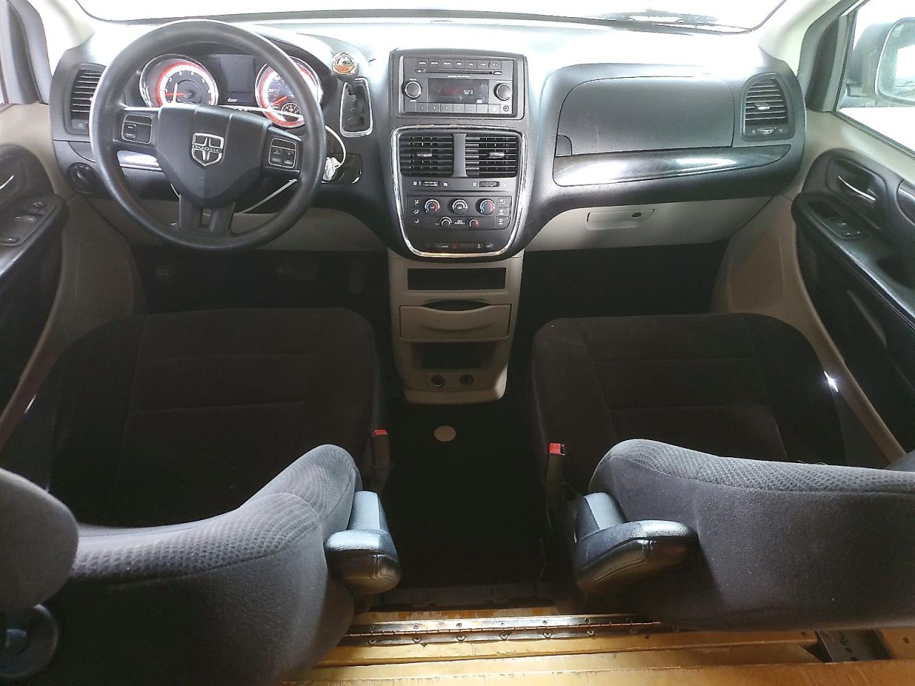 2013 DODGE GRAND CARAVAN SE photo 8