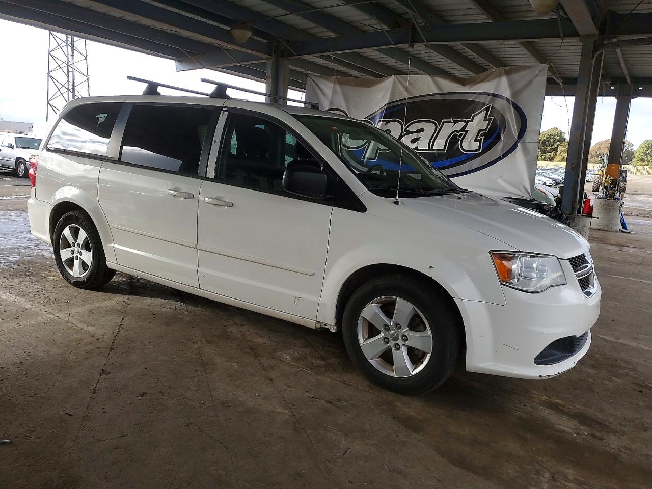 2013 DODGE GRAND CARAVAN SE photo 4